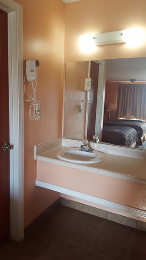 Others 5, Budget Inn Siloam Springs, Benton