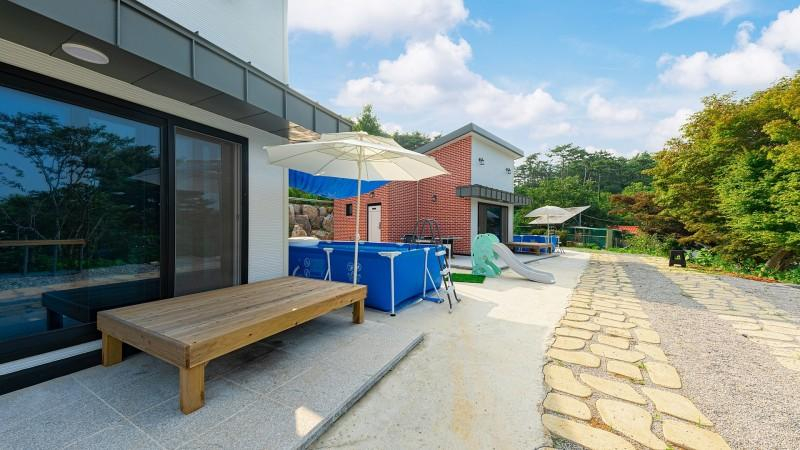 Others 4, Taean Farmland Pension, Taean
