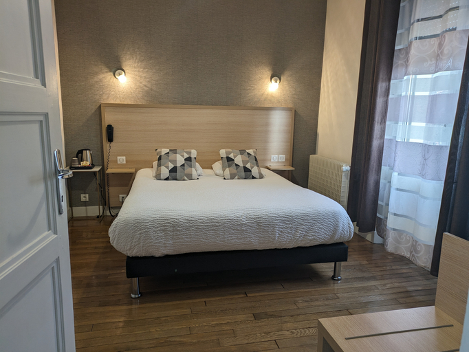 Bedroom 3, Logis Hotel le Saint Florent, Loir-et-Cher