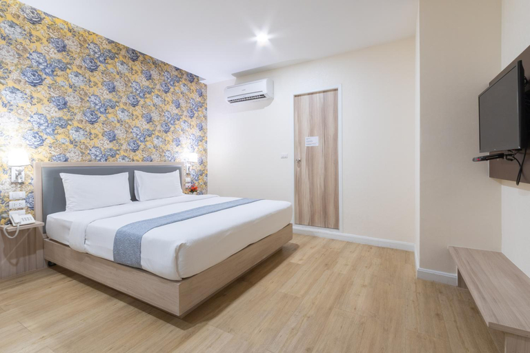 Bedroom 12