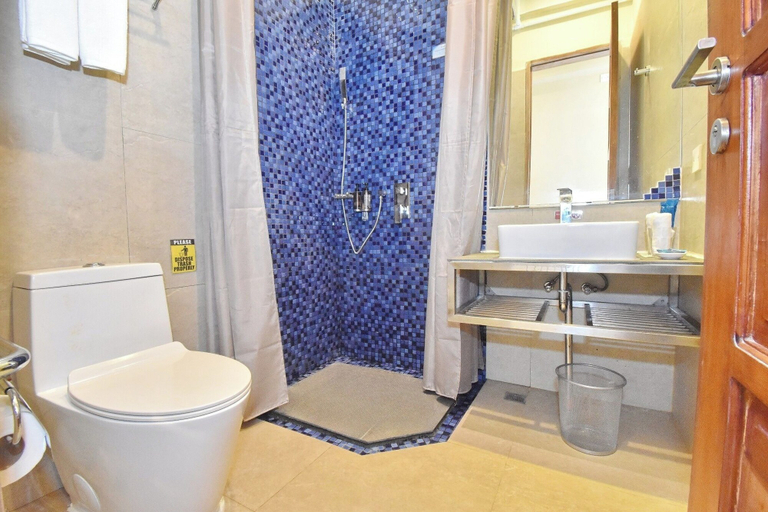 Bathroom 5, OSEIDON HOTEL BORACAY, Malay