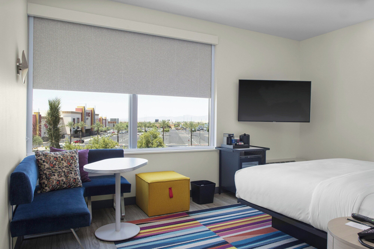 Bedroom 3, Aloft by Marriott Glendale at Westgate, Maricopa
