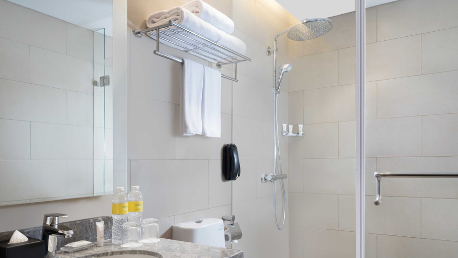 Bathroom 13