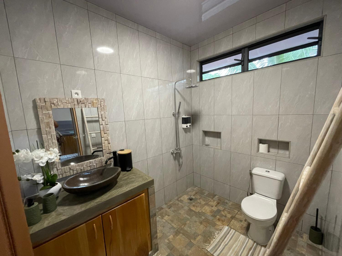 5, PUNA Lodge