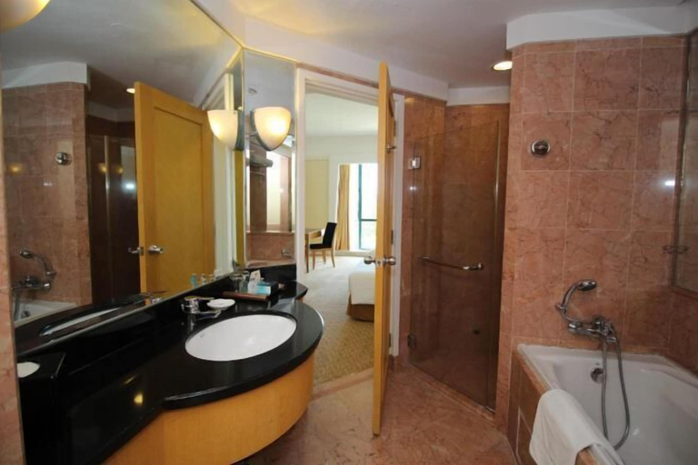 Bathroom 17