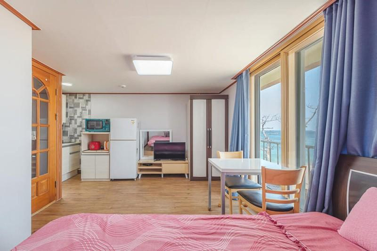 Others 1, Goseong Evergreen House, Goseong