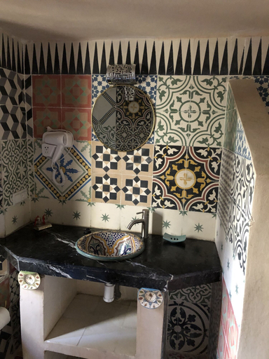 Bathroom 4, Riad Paquerette, Marrakech