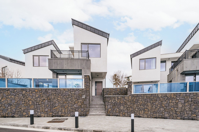 Exterior & Views 2, Ddosi Aewol, Jeju