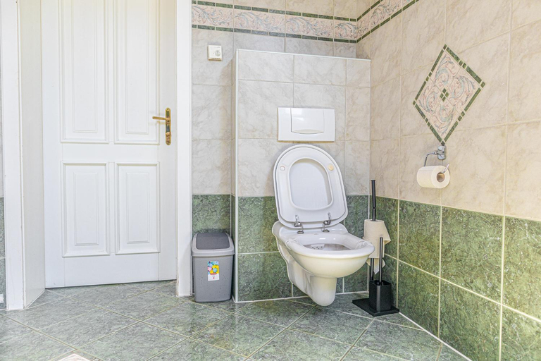 Bathroom 3, Exquisite Shared Villa - Your Private Room in this Beautiful Home, Wien