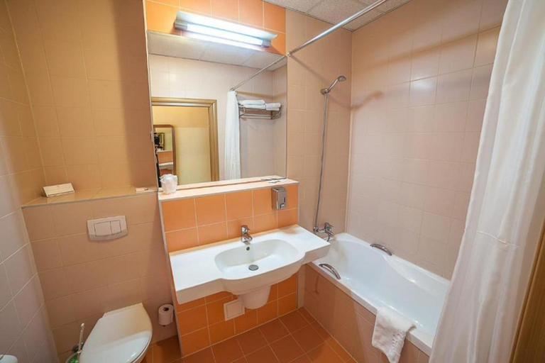 Bathroom 3, Hotel Rychlo, Zgorzelec