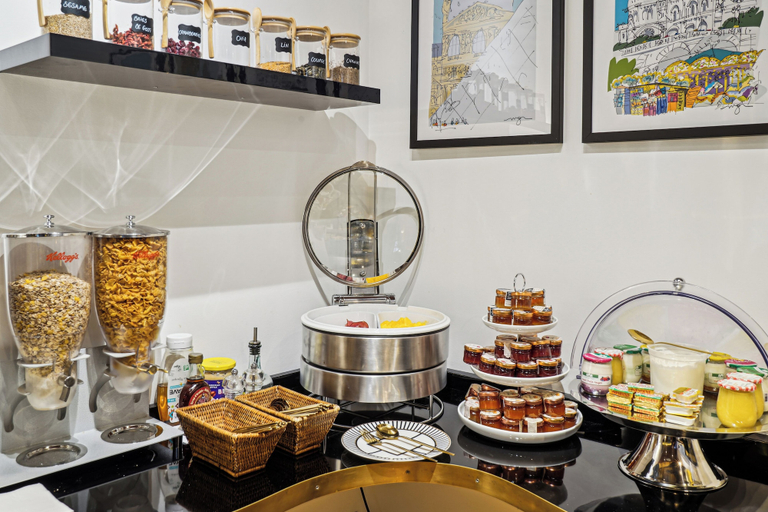 Food & Drinks 5, Hotel De Sevres, Paris