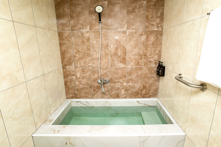 Bathroom 17
