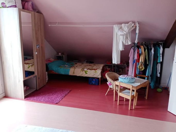 Bedroom 4, Villa familiale entre ville et nature, Loire