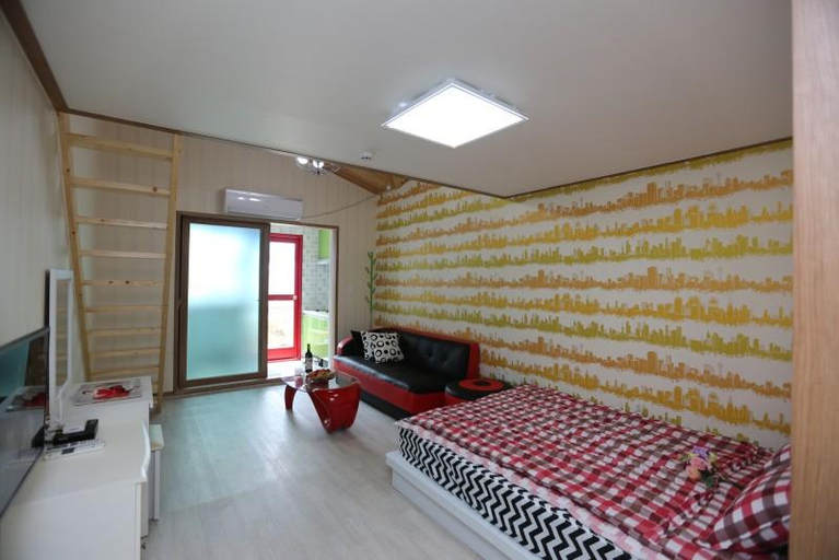 Others 2, Sacheon Marina Healing Pension, Sacheon