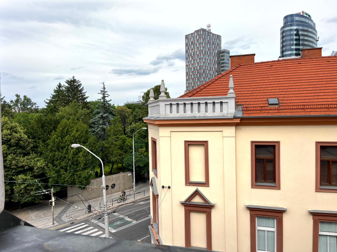 Others 2, Hostel Waltz, Bratislava II