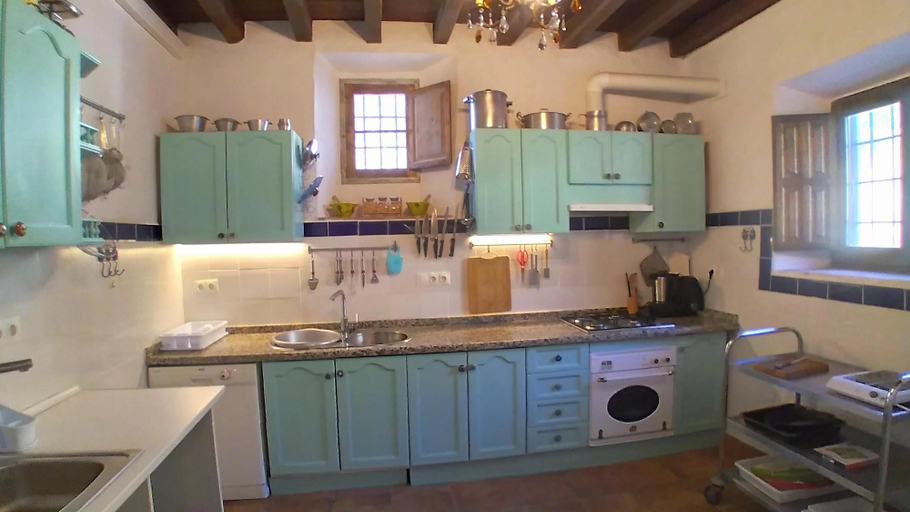 Private kitchen 2, Andalusian Farmhouse for Workshops, Retreats or Events, Málaga