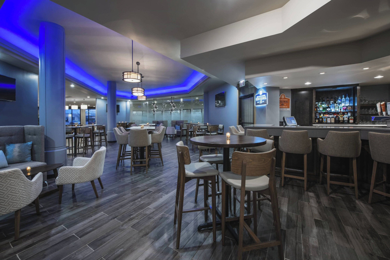 Food & Drinks 5, Delta Hotels by Marriott Regina, Division No. 6