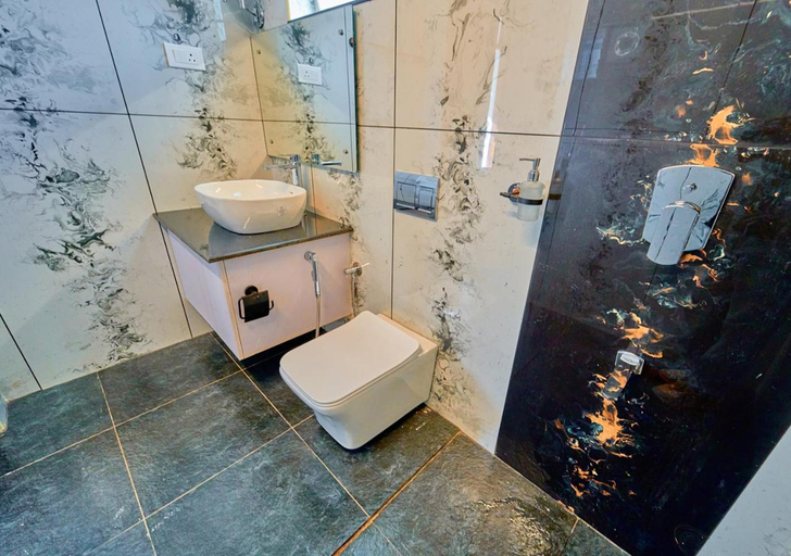 Bathroom 3, Vintage Inglenook Premium Ooty Bungalow by VOYE HOMES, The Nilgiris