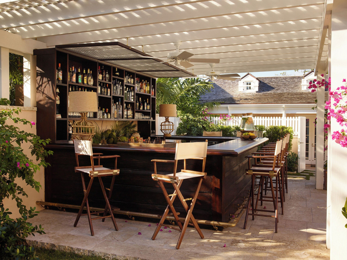 Food & Drinks 5, Eleven Bahama House