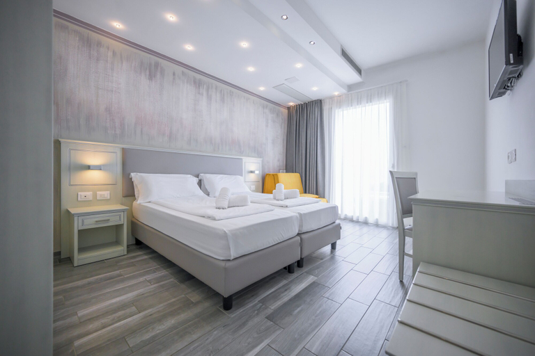Bedroom 3, Hotel Villa Paradiso Suite, Brescia