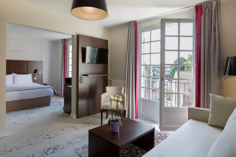 Bedroom 4, Best Western Blanche De Castille Dourdan, Essonne