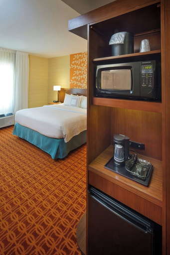 Bedroom 5, Fairfield Inn & Suites Monaca, Beaver