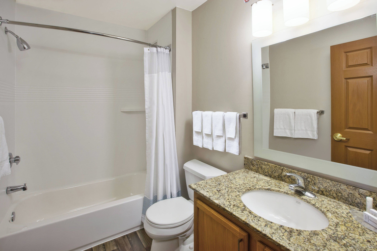 Bathroom 3, TownePlace Suites Marriott Minneapolis St Paul AirportEagan, Dakota