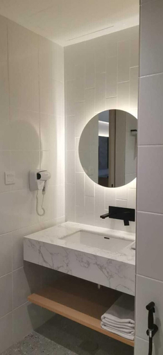 Bathroom 9