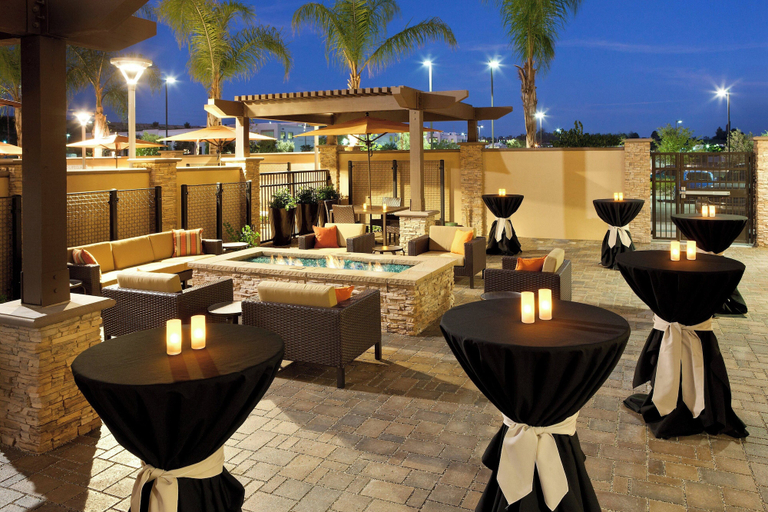 Food & Drinks 5, Courtyard San Diego Oceanside, San Diego