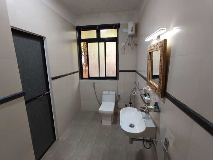 Bathroom 4, Jangala Resort, North Goa