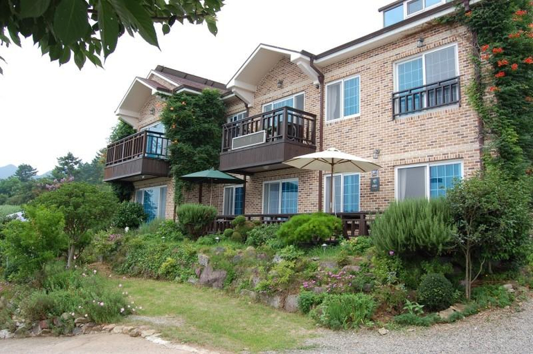 Exterior & Views 3, Namhae Yeoubi Pension, Namhae