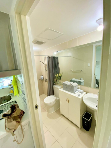 Bathroom 2, Stylish black studio type apartment in Azure North, San Fernando City