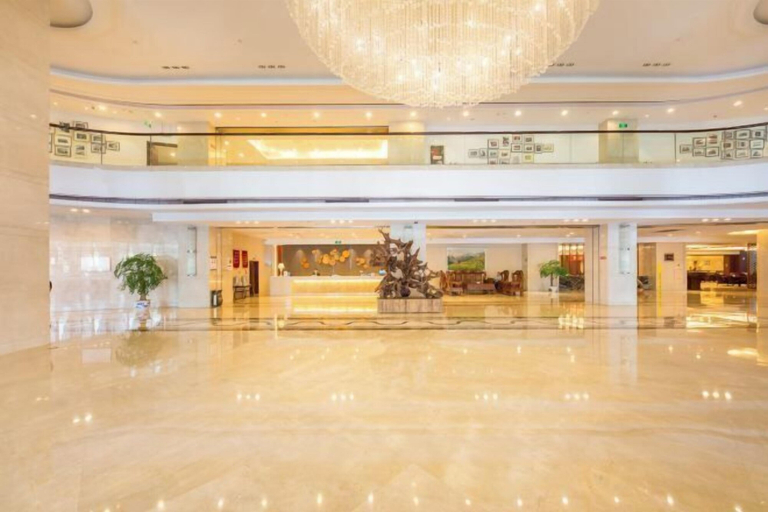 Others 3, Oriental Hotel (Kaihua Linhu Road), Quzhou