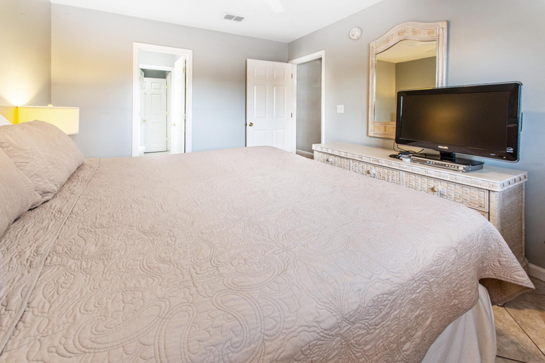 Bedroom 3, Windancer 111, Walton