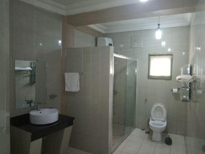 Bathroom, Crocodile Hotel, Kaduna South