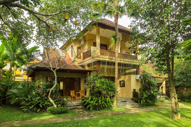 Exterior 4