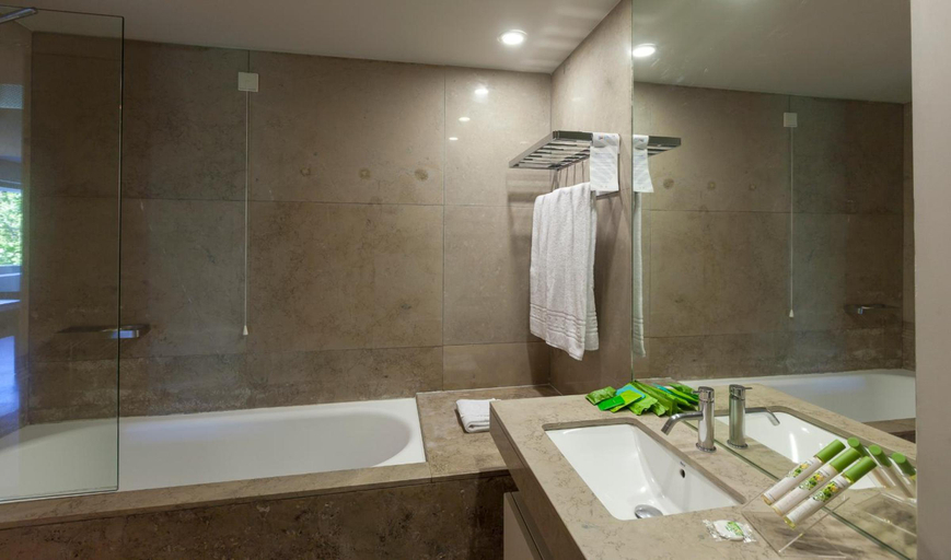 Bathroom 4, The Anchor Troia River, Grândola