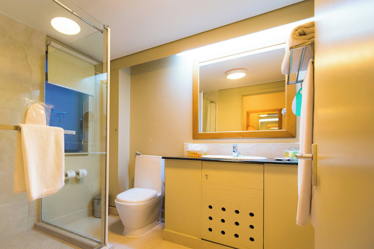 Bathroom 4, Protea Hotel by Marriott Dar es Salaam Oyster Bay, Kinondoni