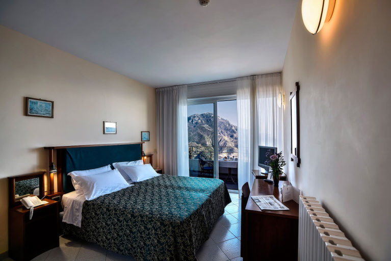 Bedroom 2, Graal, Salerno