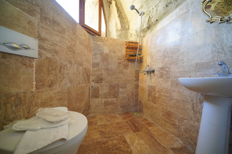 Bathroom 5, TURAN Cappadocia Cave, Nevşehir