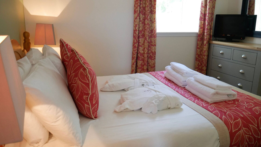 Bedroom 2, Kilconquhar Castle Estate, Fife