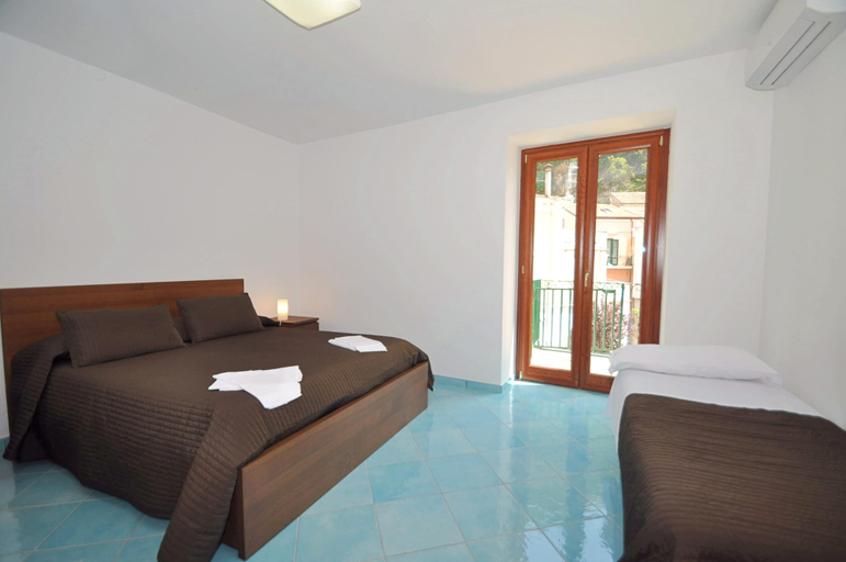 Bedroom 2, Apartments Cetara, Salerno