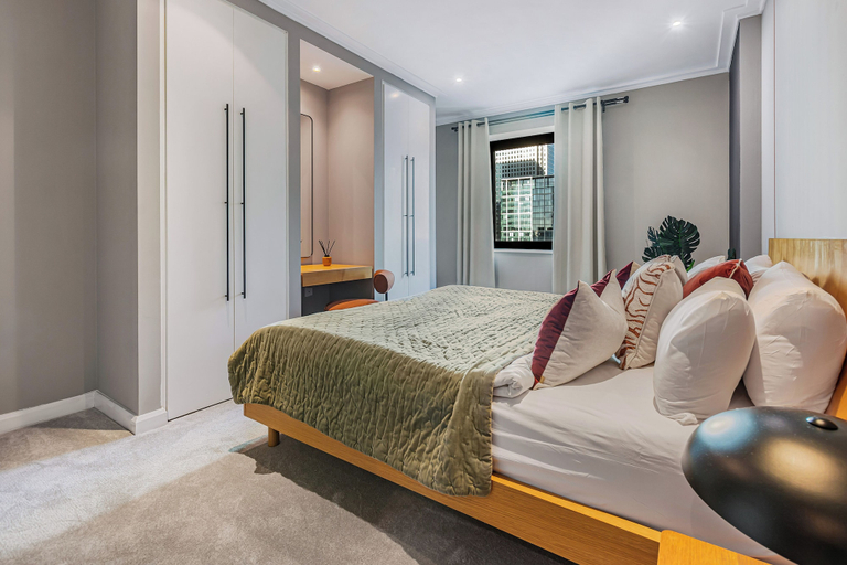 Bedroom 3, Capacious Two bed Apt in Canary Wharf, London