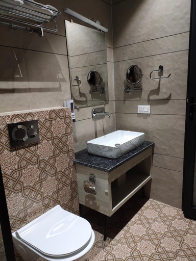 Bathroom 4, HOTEL ATHENS , Sahibzada Ajit Singh Nagar