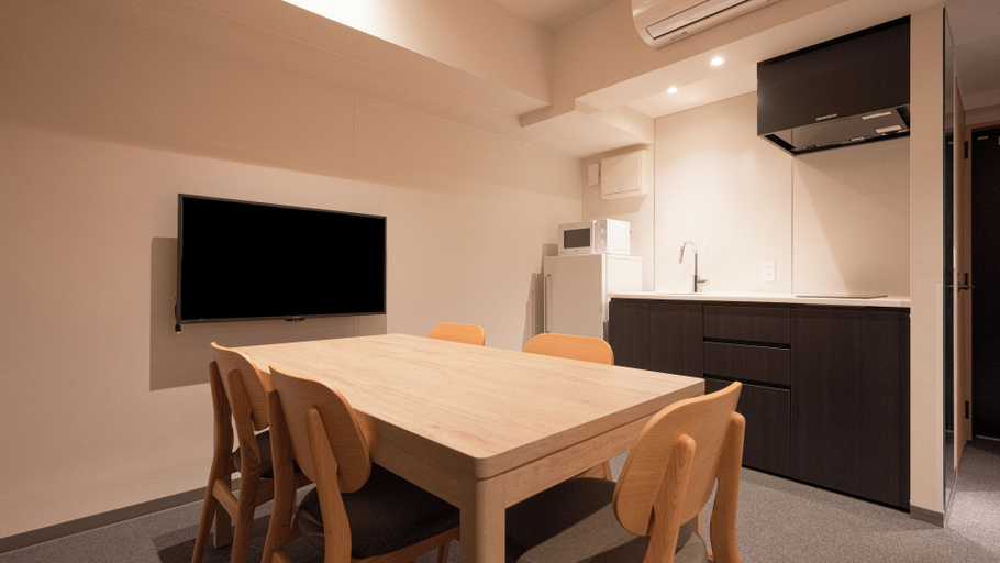 Dining Room 7