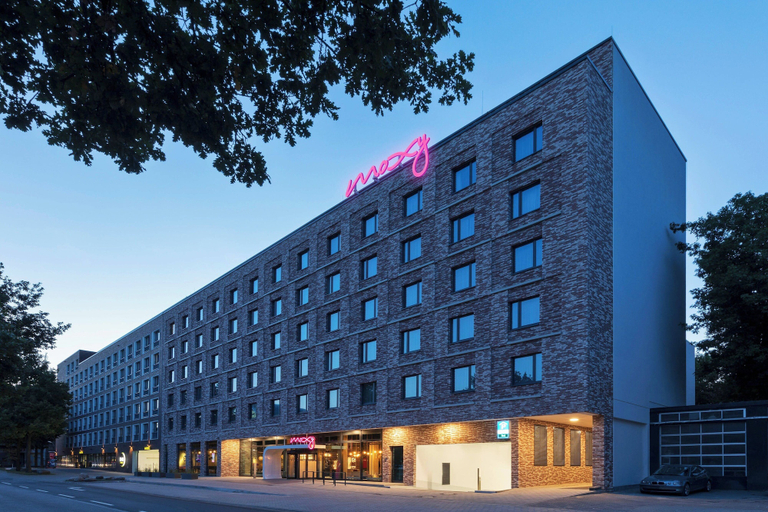 Exterior & Views 2, Moxy Hamburg City, Hamburg