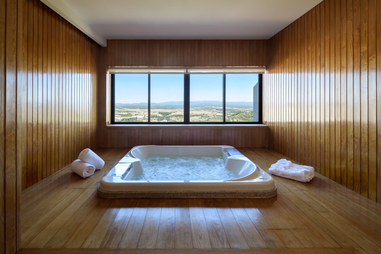 Bathroom 5, Melia Castelo Branco, Castelo Branco