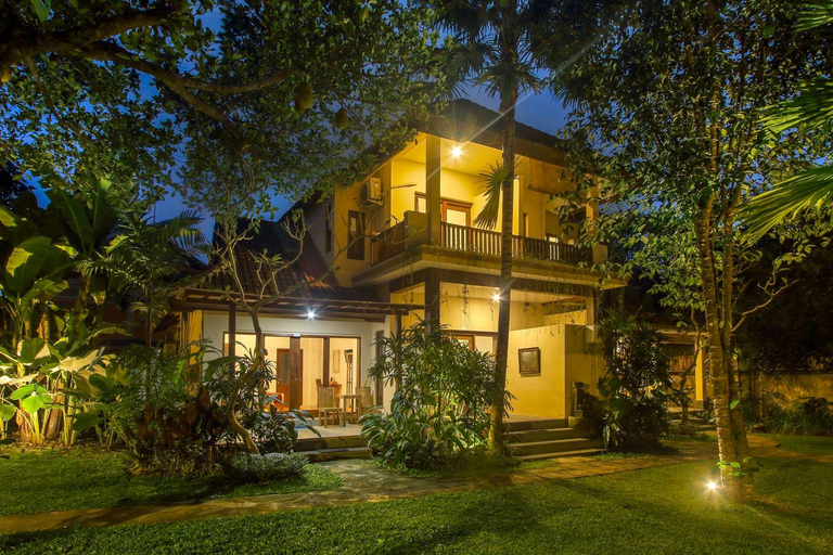 Exterior 5