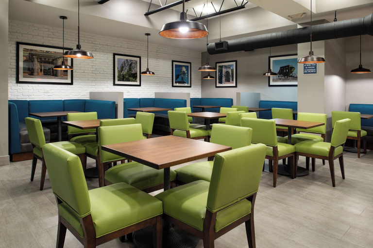 Food & Drinks 5, Four Points by Sheraton Omaha Midtown, Douglas