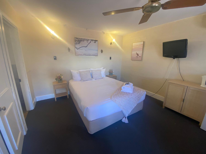 Bedroom 12